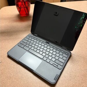 Lenovo 500e Gen 3 Chromebook Touch 2-in-1 w/ Stylus